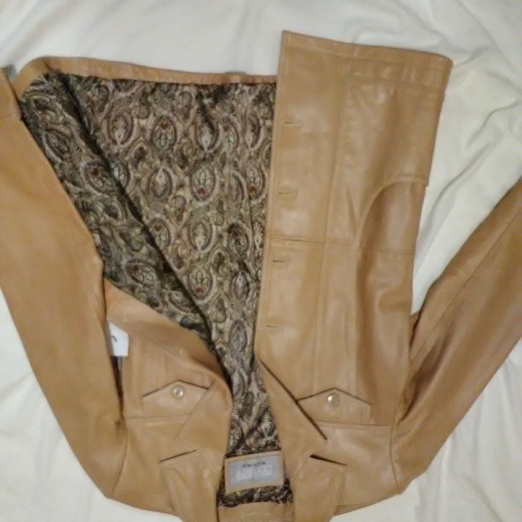 MAKE OFFER EAGER TO SELL! WILSON LEATHER - Picture 7 of 8